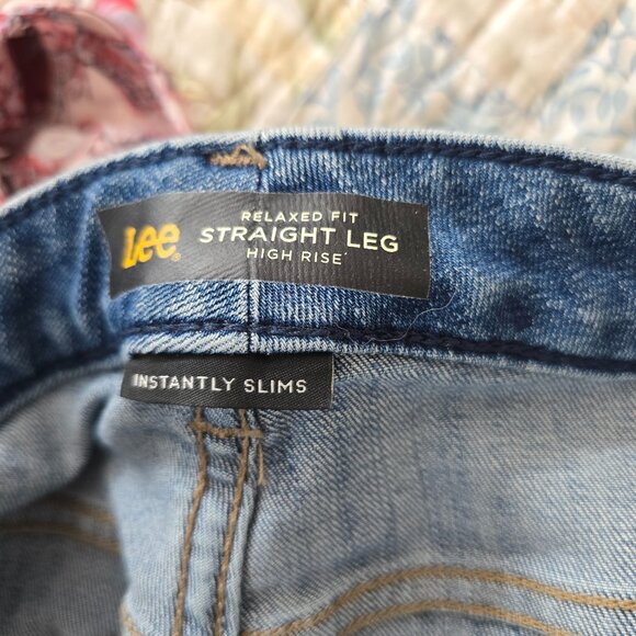 Vintage Lee Women's High Rise Relaxed Fit Straight Leg Jeans, Size 2 - Picture 5 of 5